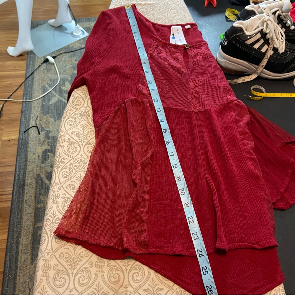 3/$12 Society Girl Burgundy Bell Sleeve Crinkle Sheer Mesh Panels Keyhole Medium - Picture 8 of 10